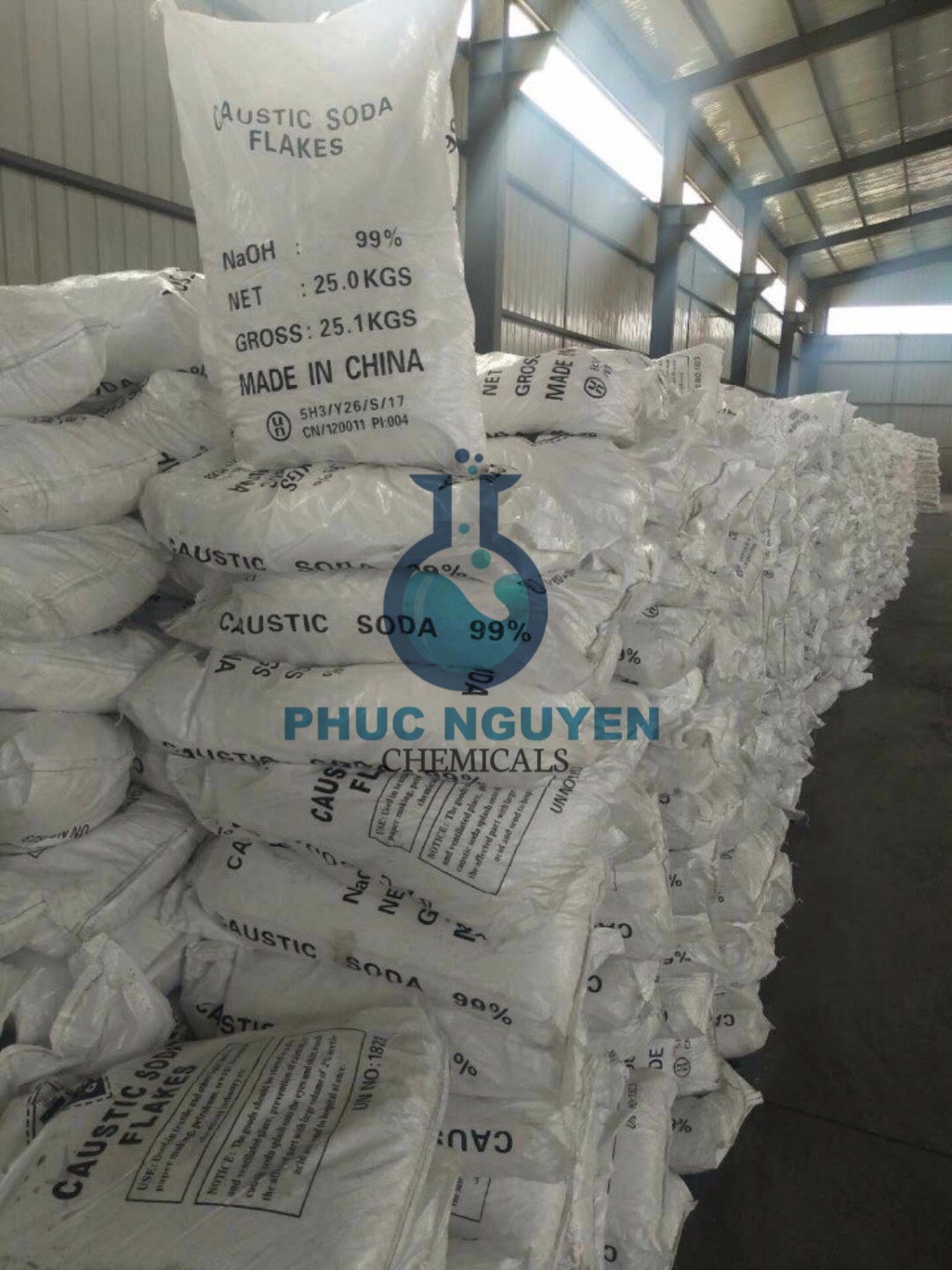 xút vảy - NaOH 99% - Xút Trung Quốc